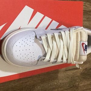 Nike dunk men size 8.5